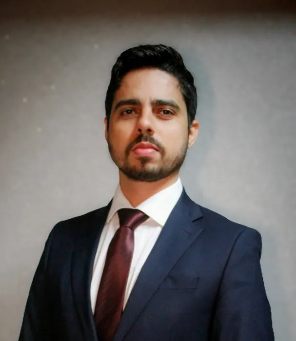 Dr. Bruno de Macedo